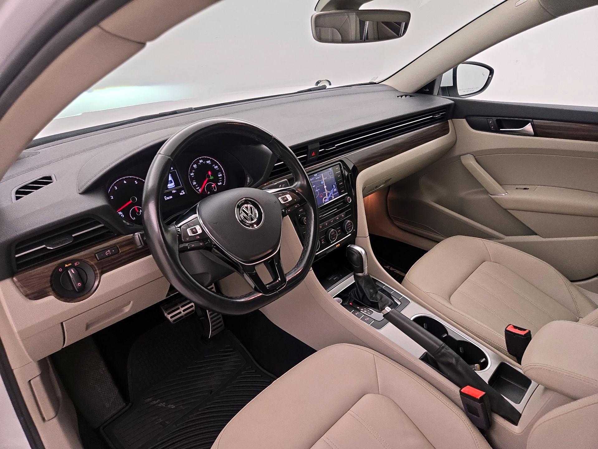 Thumbnail: 2020 Volkswagen Passat - 9