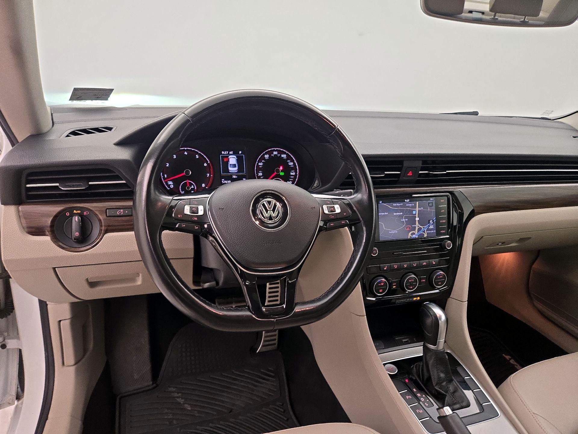 Thumbnail: 2020 Volkswagen Passat - 10