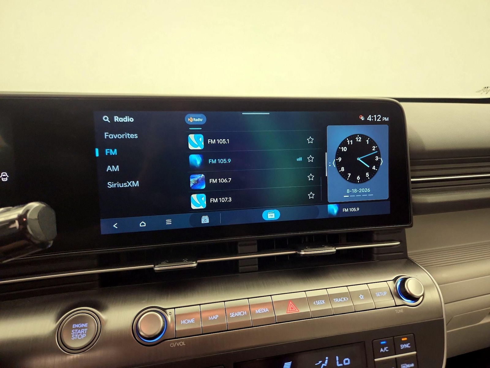 2025 Hyundai Kona SEL - Photo 16