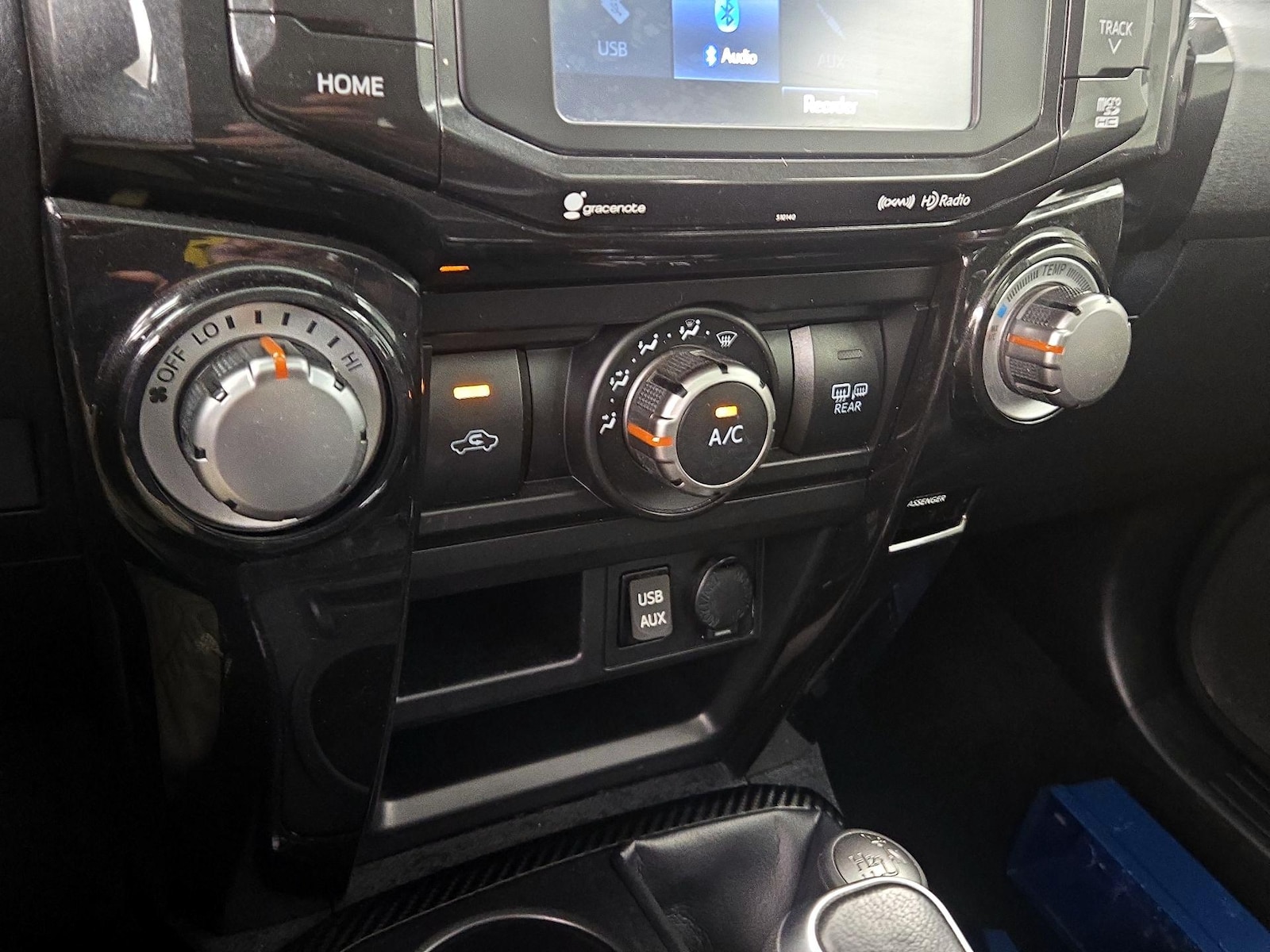 2018 Toyota 4Runner Off-Road - Photo 18