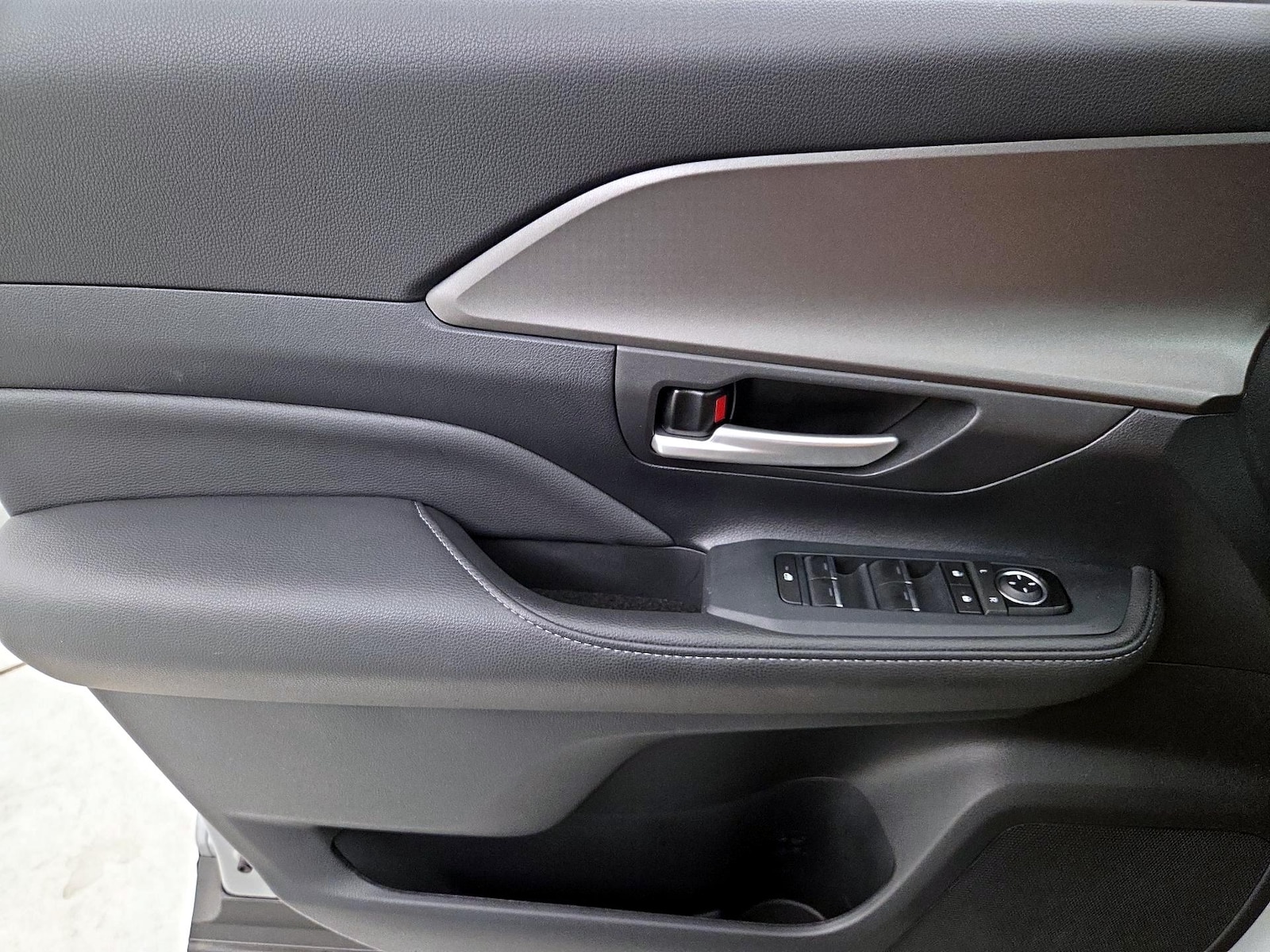 2026 Toyota Grand Highlander XLE - Photo 13