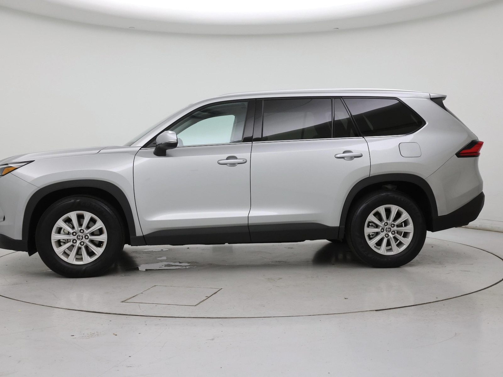 2026 Toyota Grand Highlander XLE - Photo 4