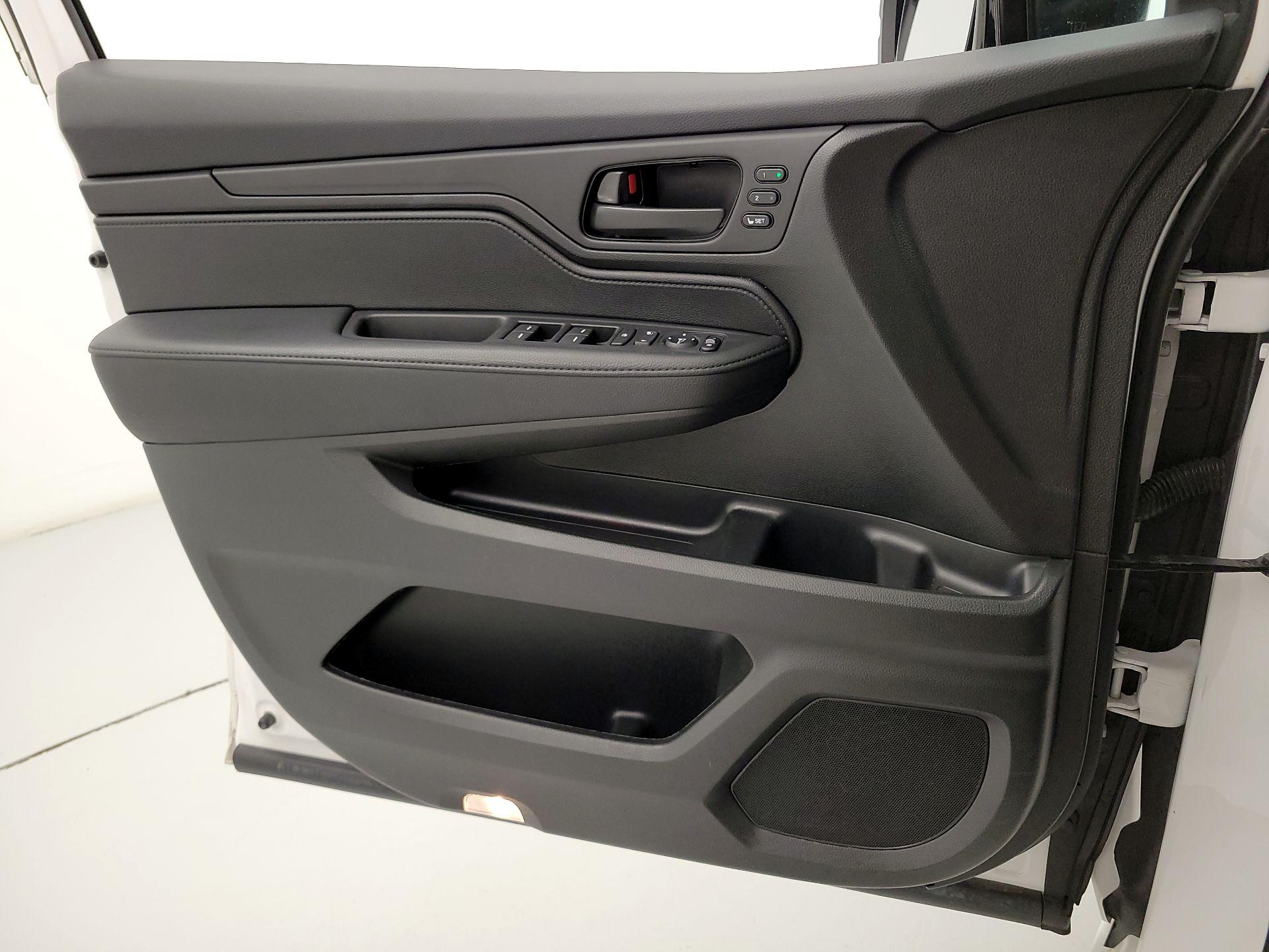 Thumbnail: 2025 Honda Odyssey - 12