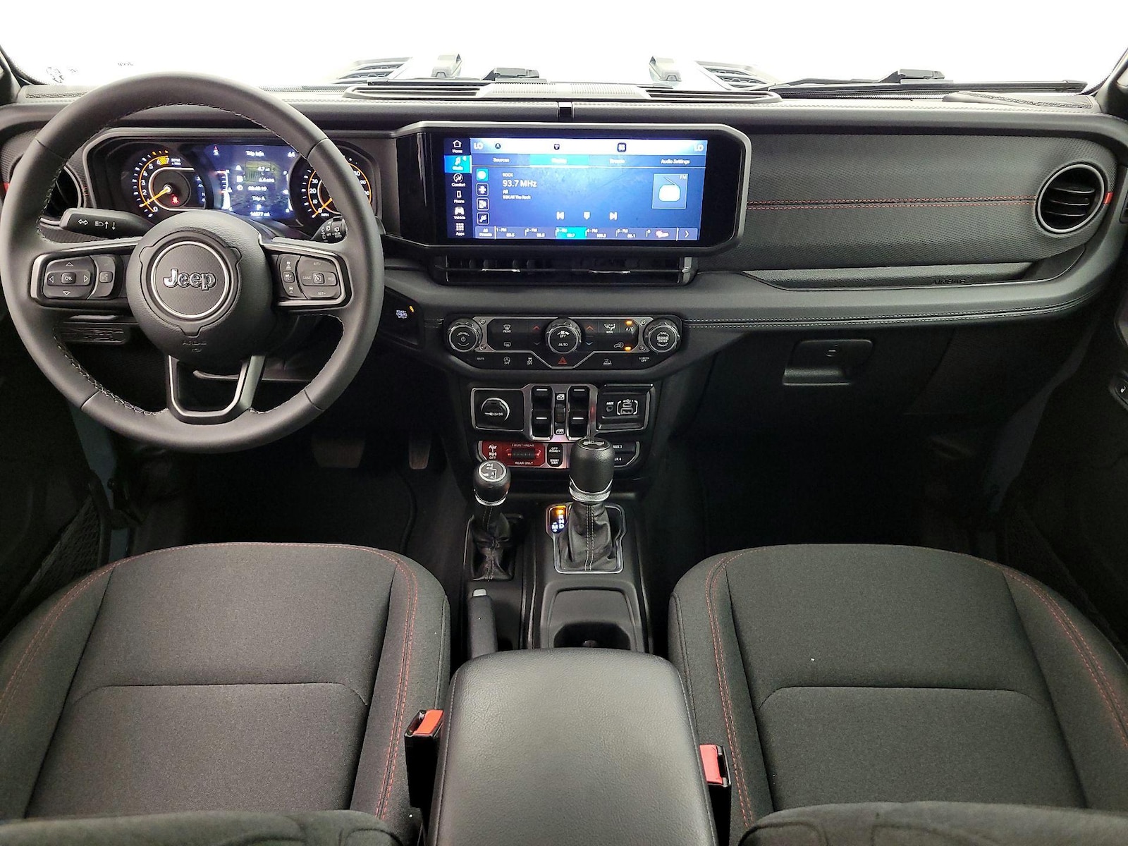 Apple CarPlay® & Android Auto™