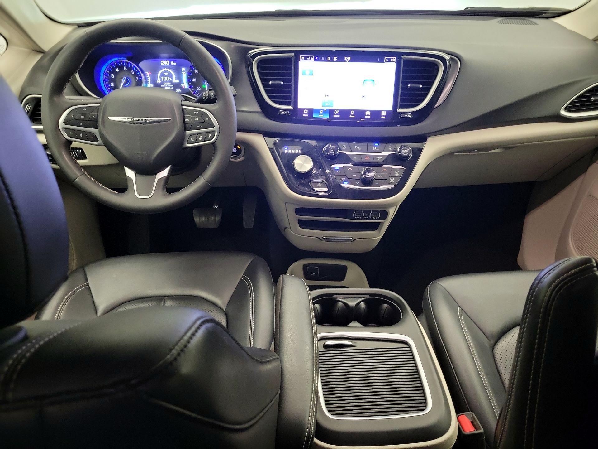 Thumbnail: 2024 Chrysler Pacifica - 9