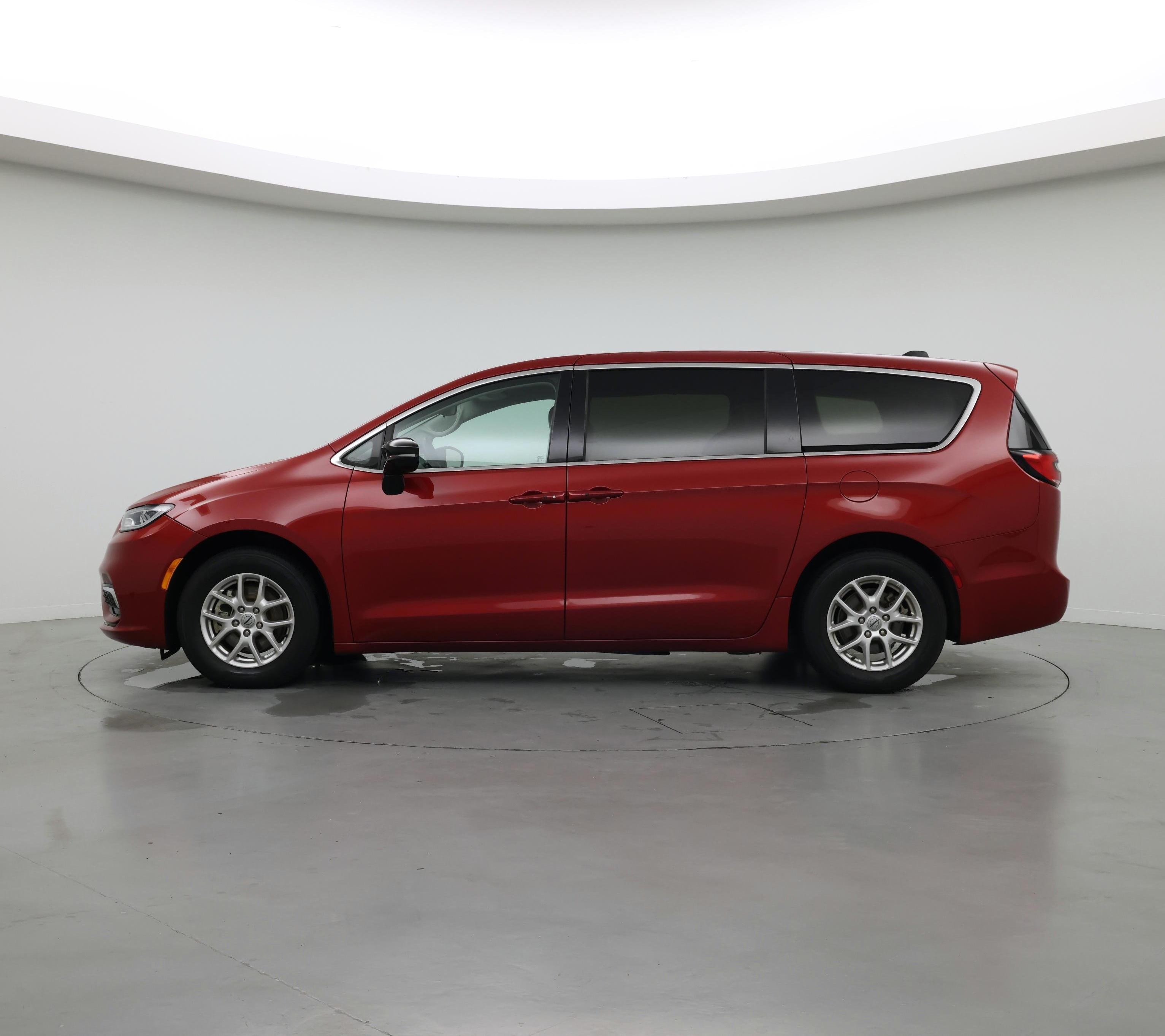 Thumbnail: 2024 Chrysler Pacifica - 3