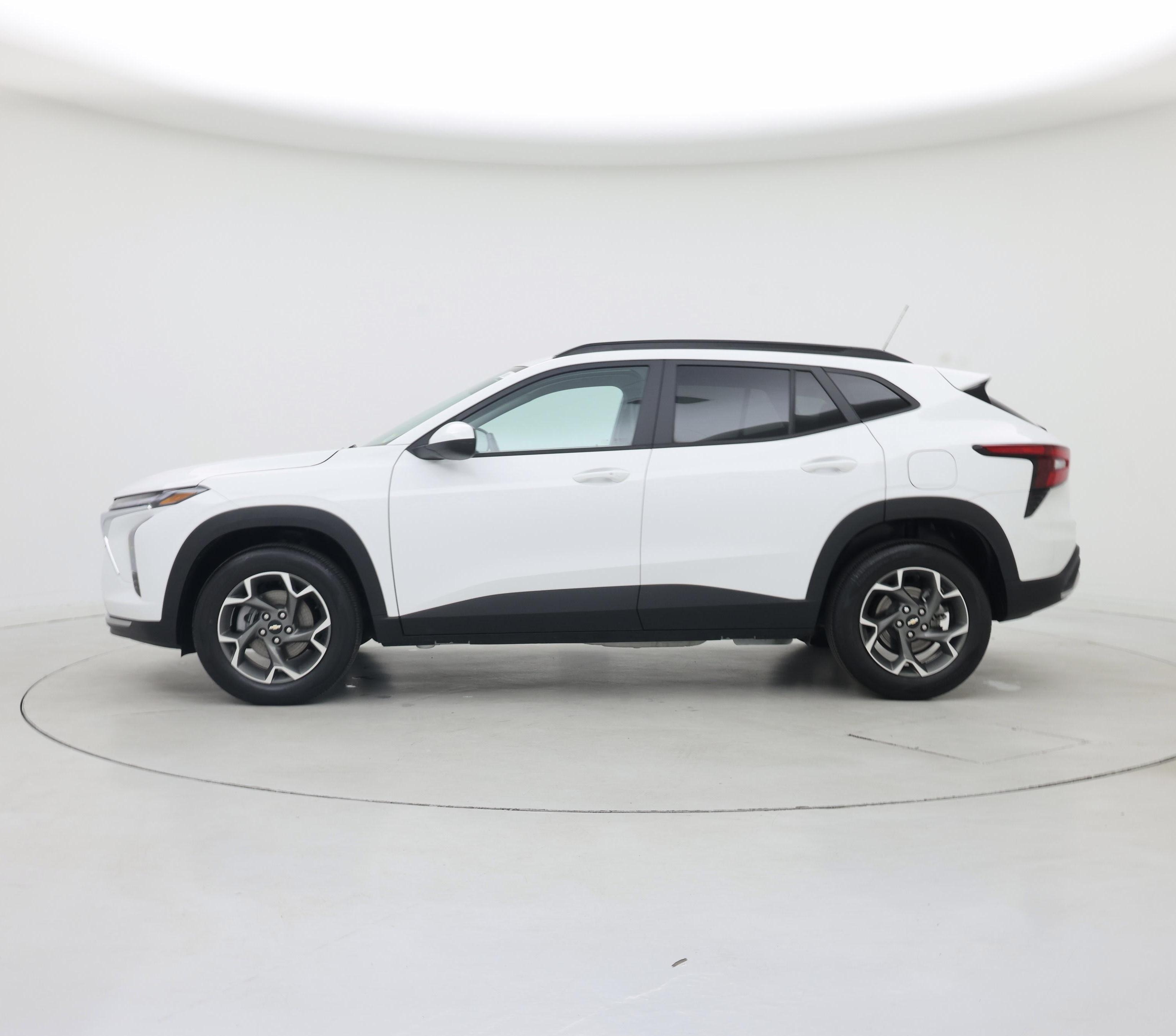 Thumbnail: 2024 Chevrolet Trax - 3