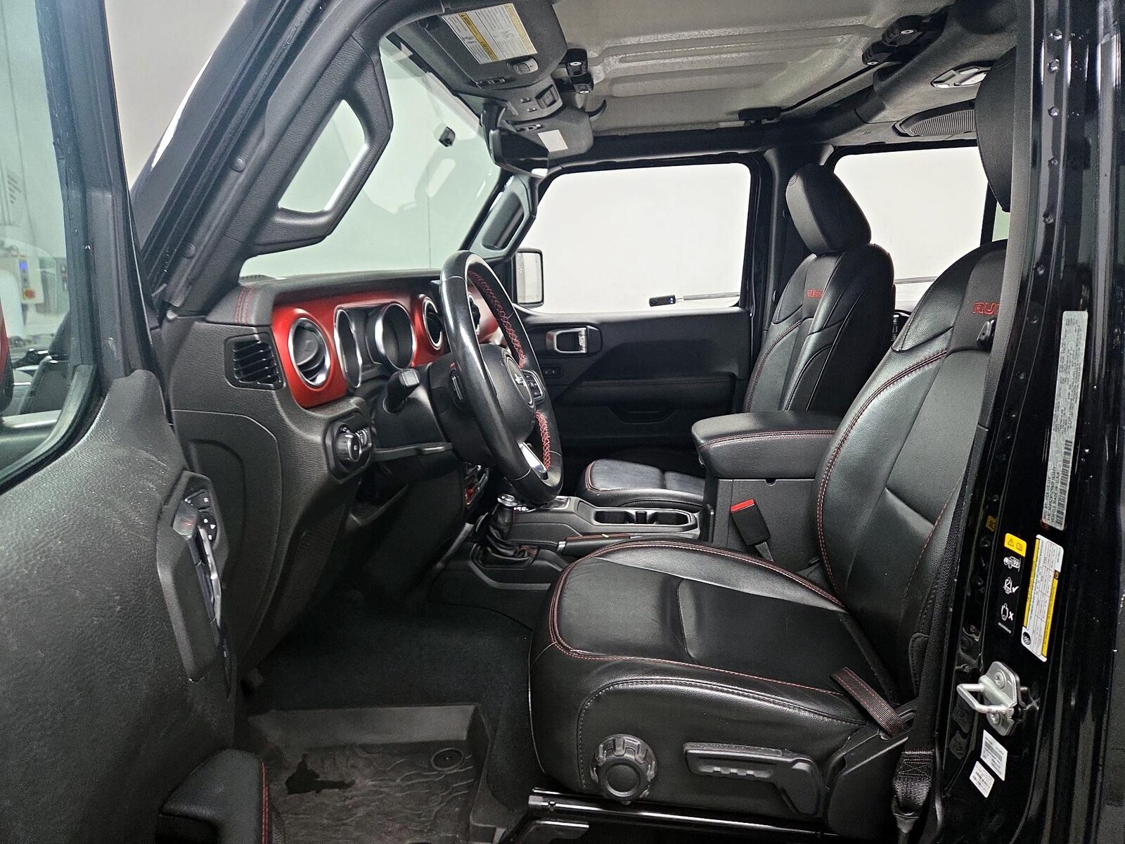 Leather Seats & Side Airbags
