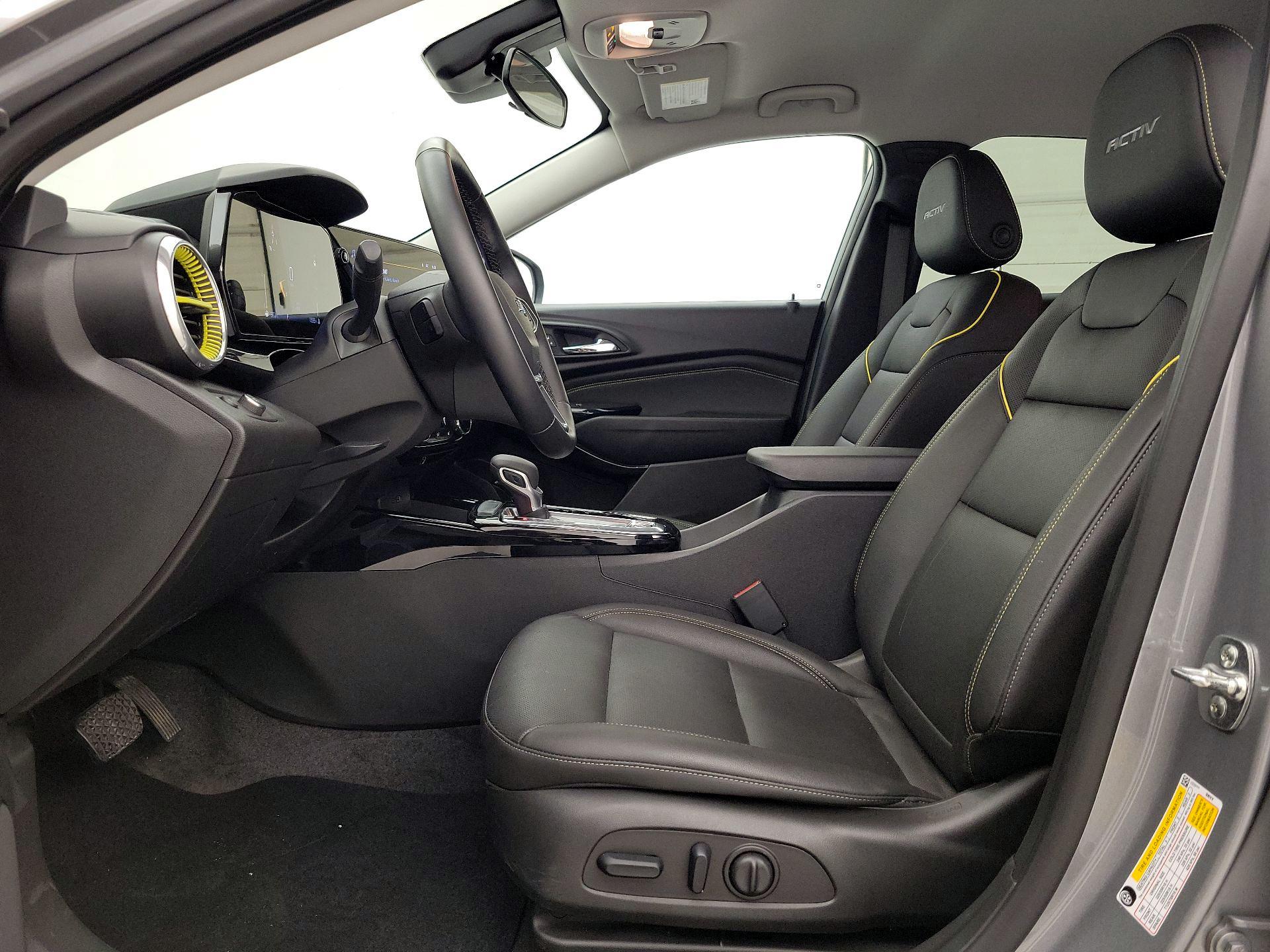 Thumbnail: 2025 Chevrolet Trax - 11