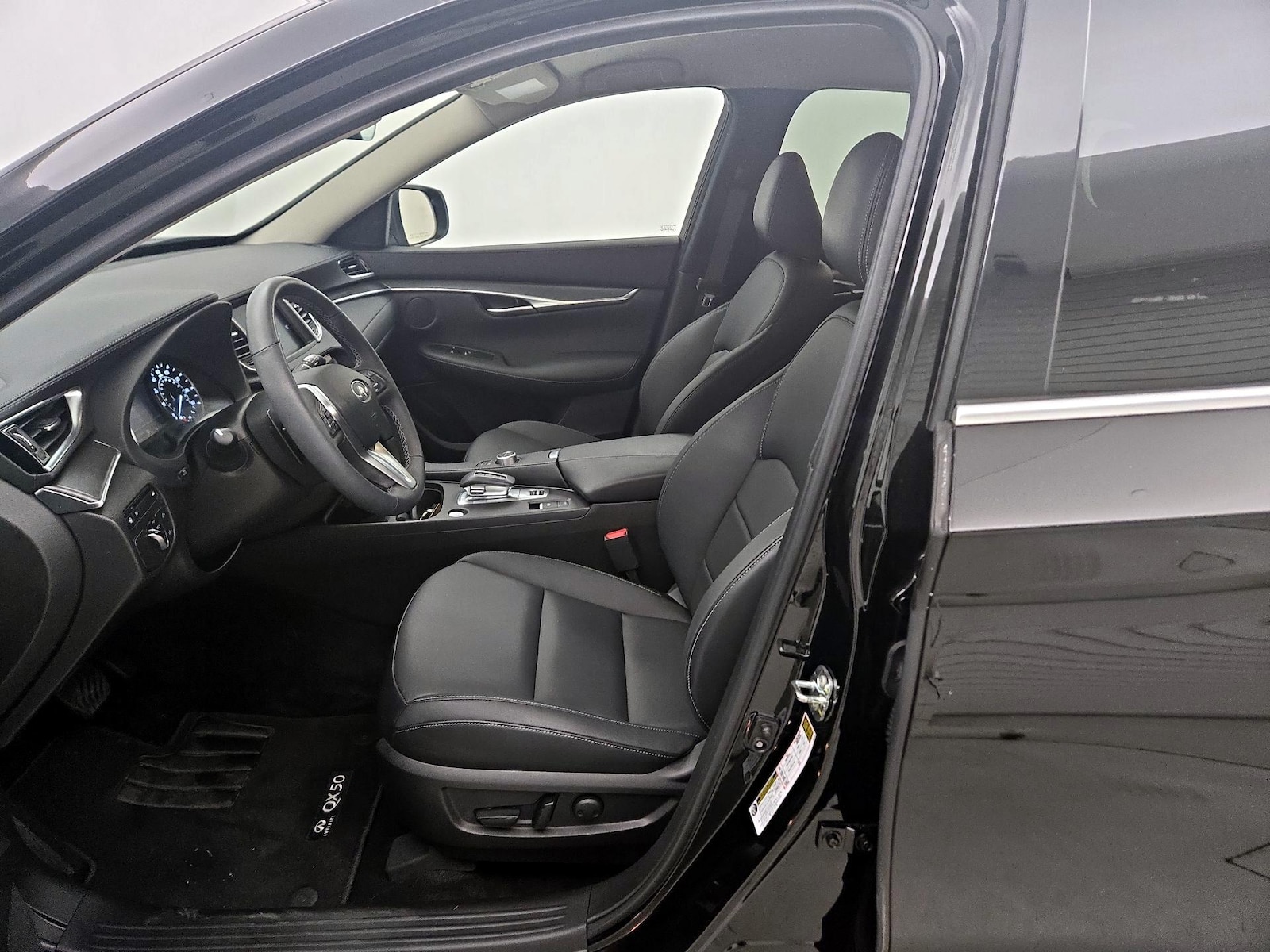 2025 INFINITI QX50 Pure - Photo 12