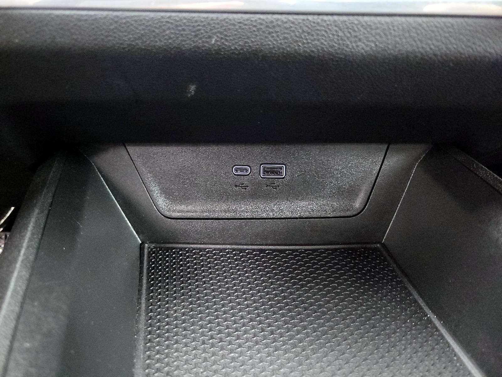 2026 Chevrolet Equinox LT - Photo 19