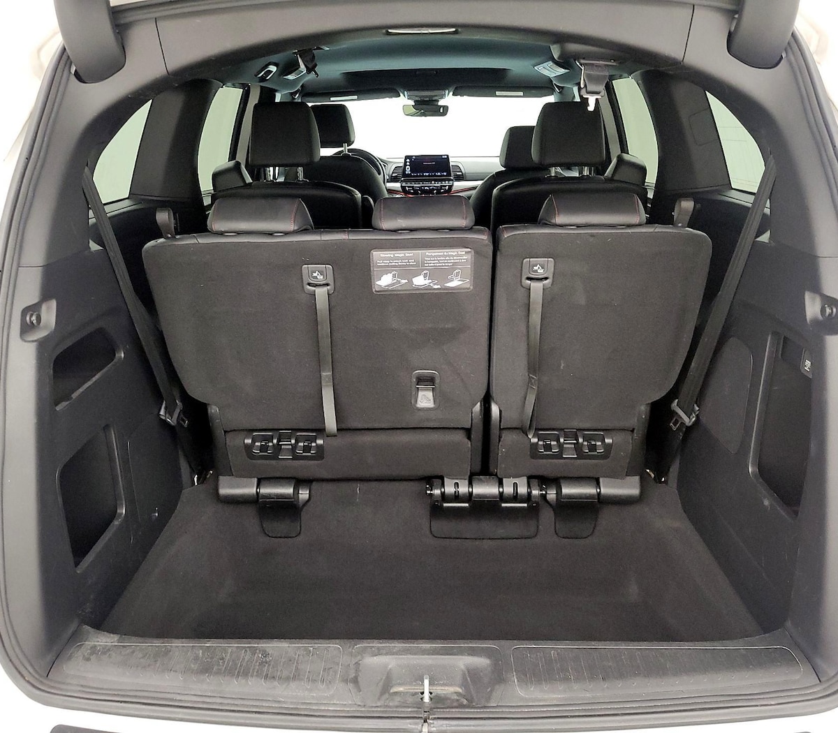 Trunk/Cargo (Seats Up)