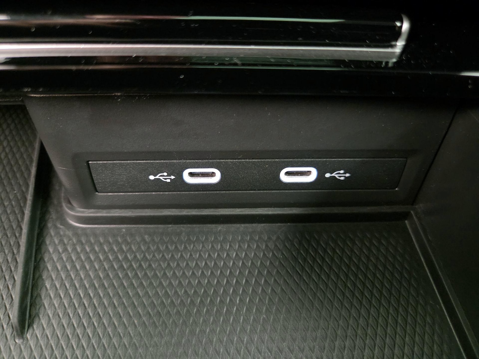 2025 Volkswagen Atlas SE w/Tech - Photo 19
