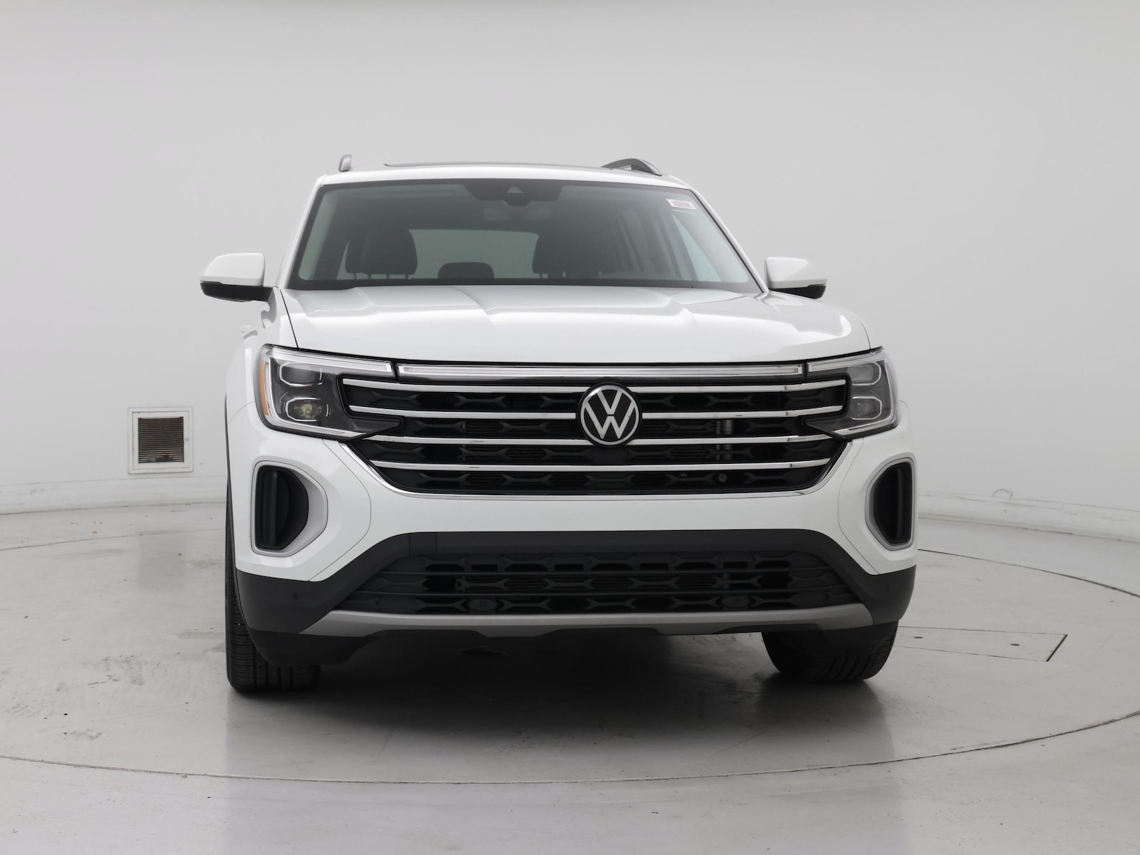 2025 Volkswagen Atlas SE w/Tech - Photo 6