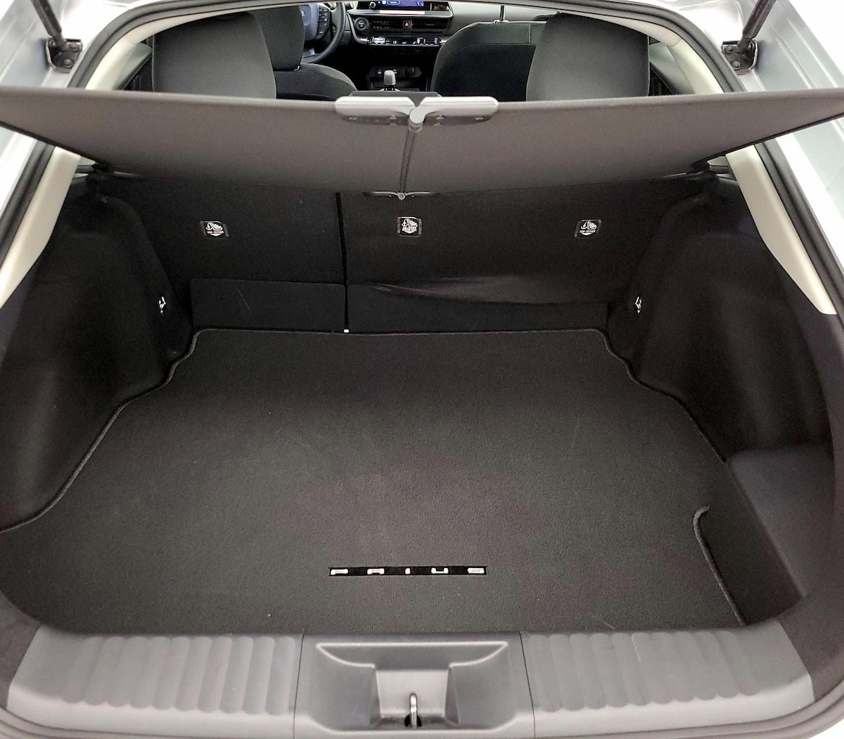 Trunk/Cargo (Seats Up)