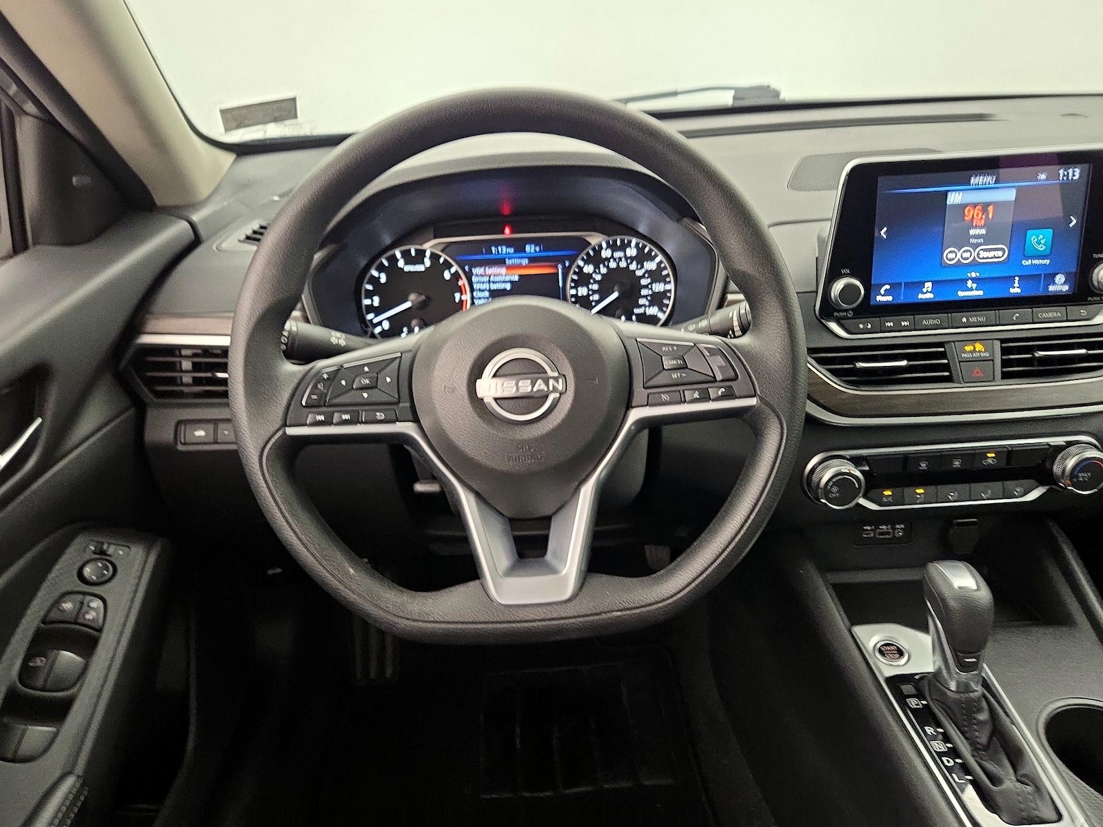 2025 Nissan Altima SV - Photo 11