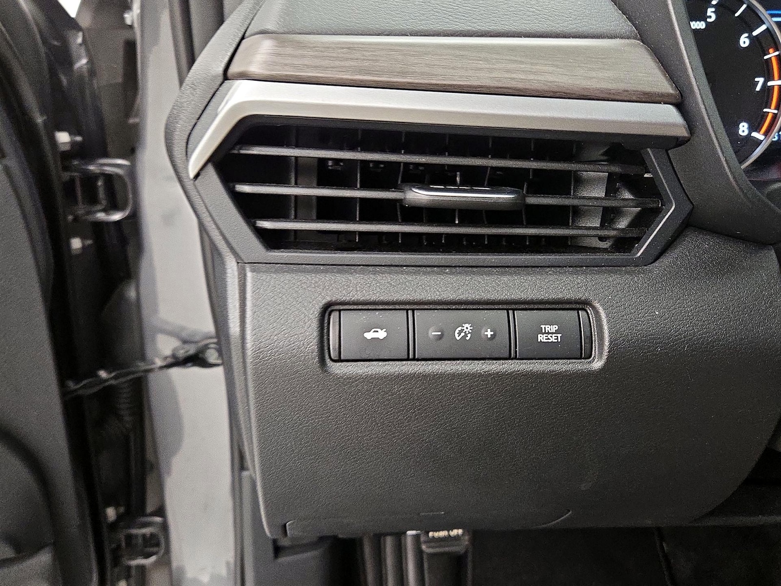 2025 Nissan Altima SV - Photo 14