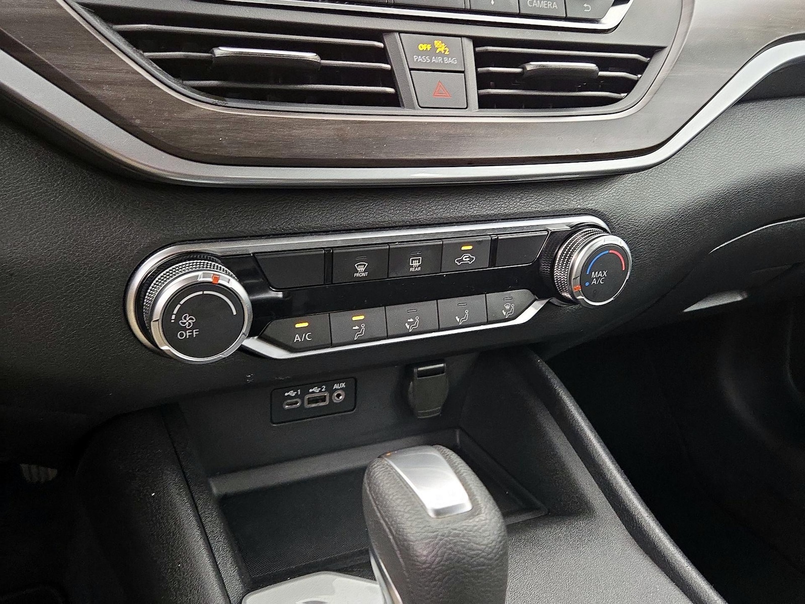 2025 Nissan Altima SV - Photo 17