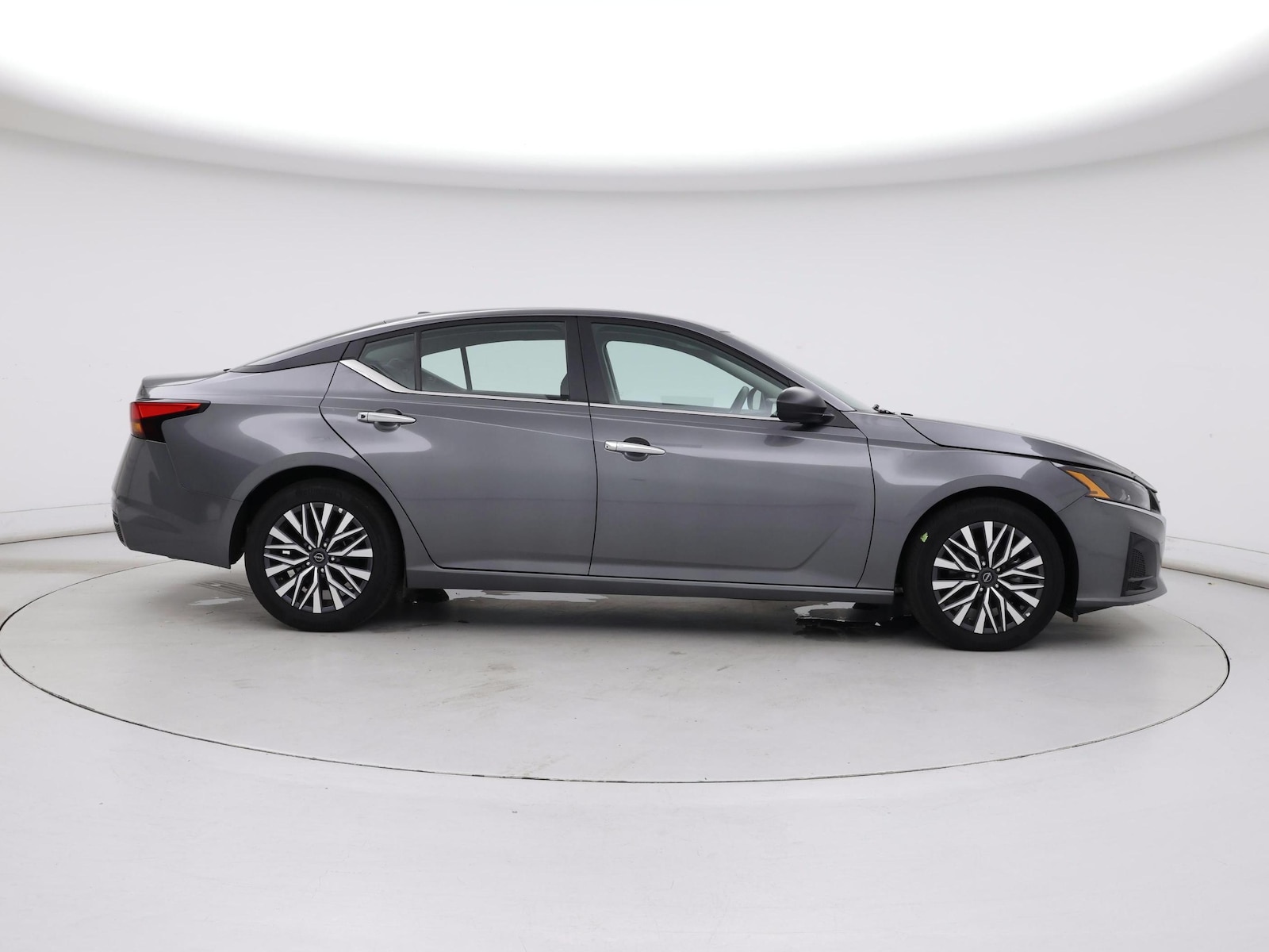 2025 Nissan Altima SV - Photo 8