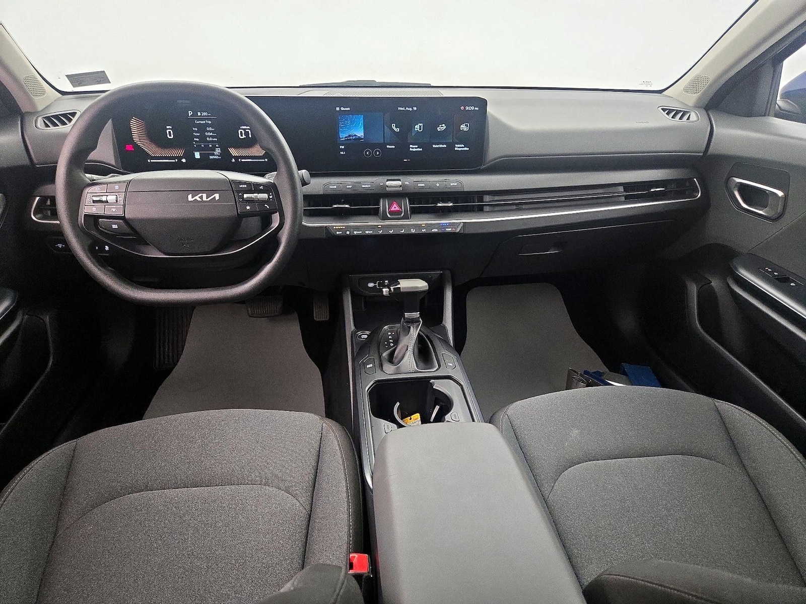2025 Kia K4 LXS - Photo 10