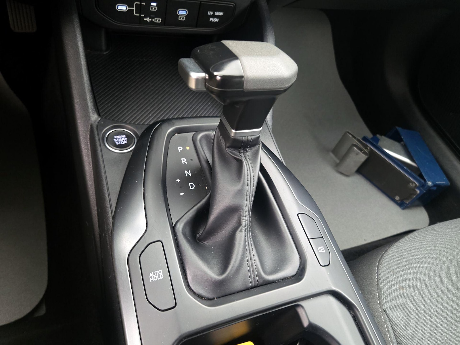 2025 Kia K4 LXS - Photo 18