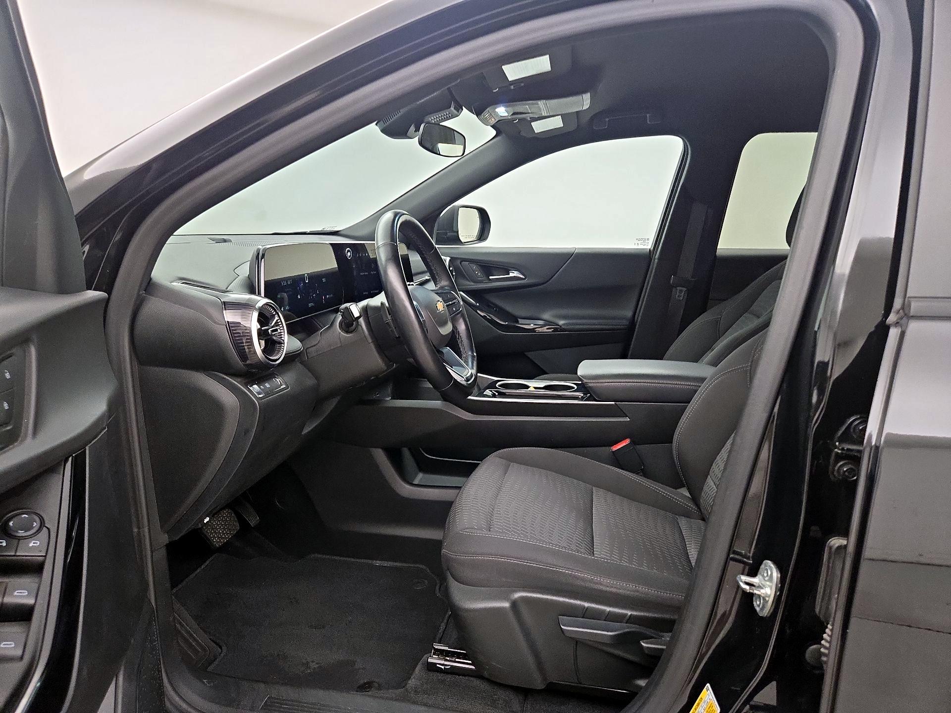 Thumbnail: 2025 Chevrolet Equinox - 11