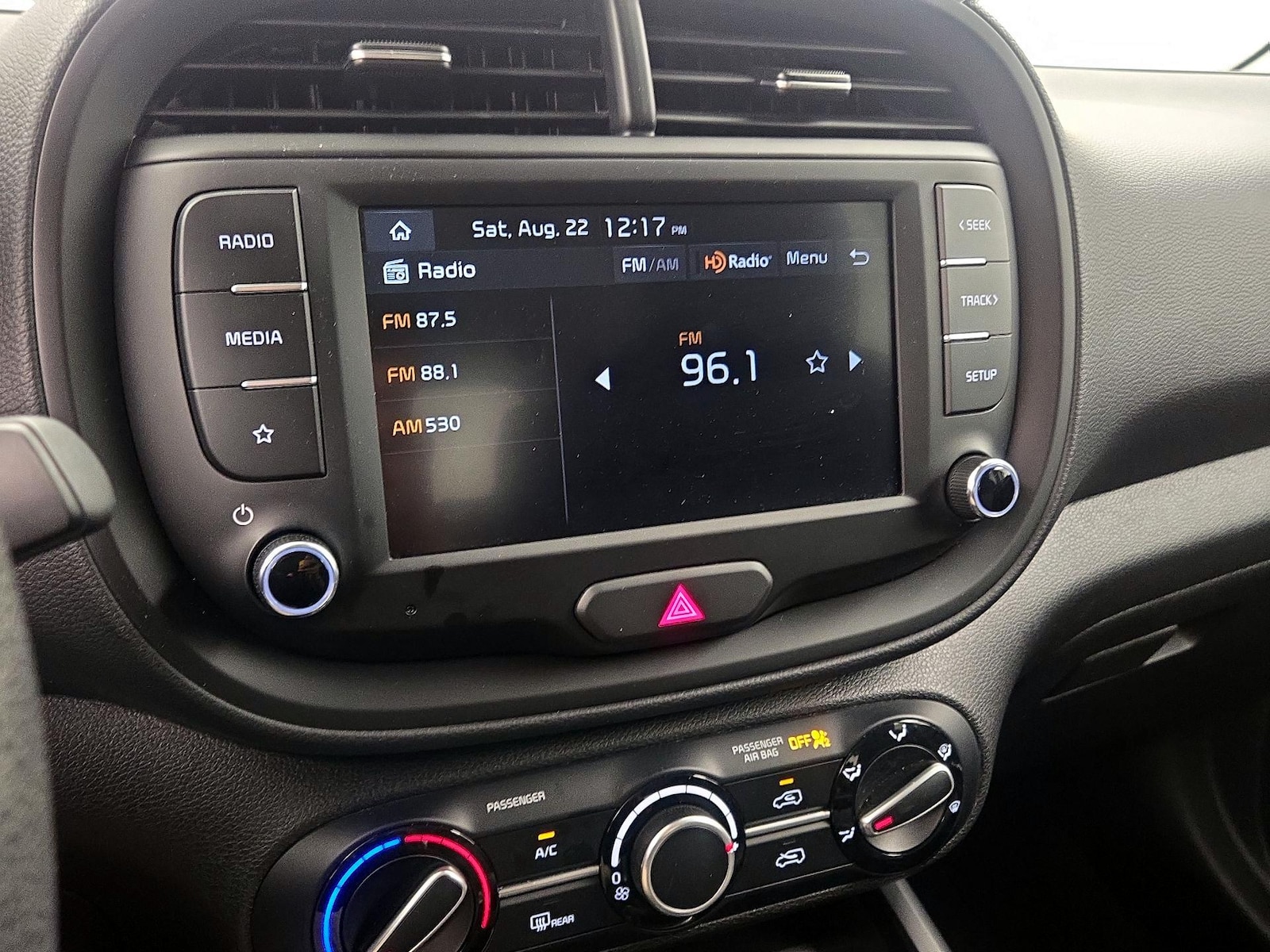 2025 Kia Soul LX - Photo 16