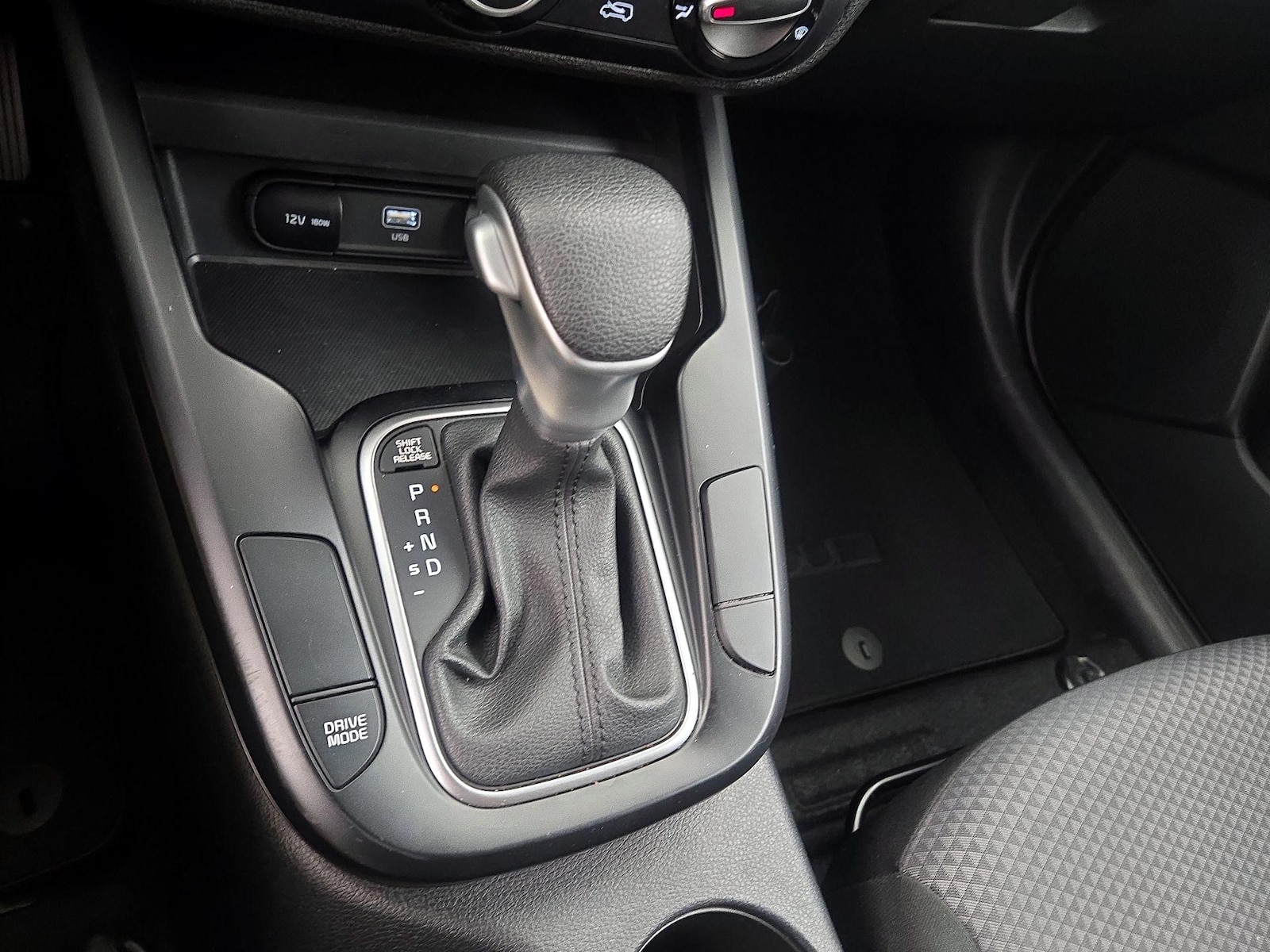 2025 Kia Soul LX - Photo 18