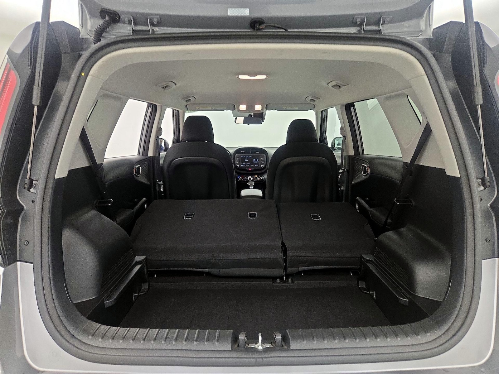2025 Kia Soul LX - Photo 22