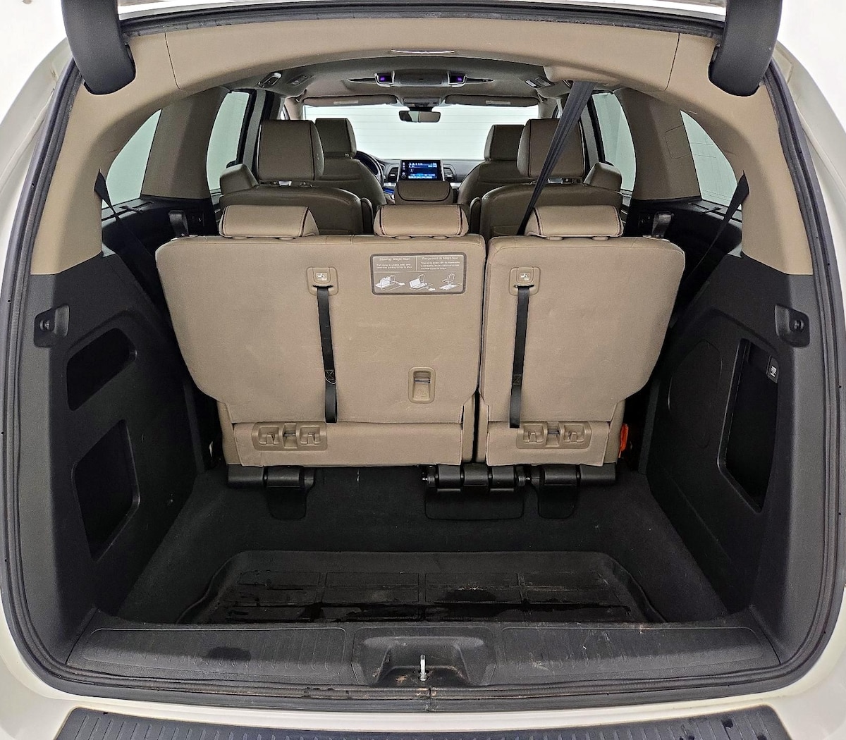 Trunk/Cargo (Seats Up)