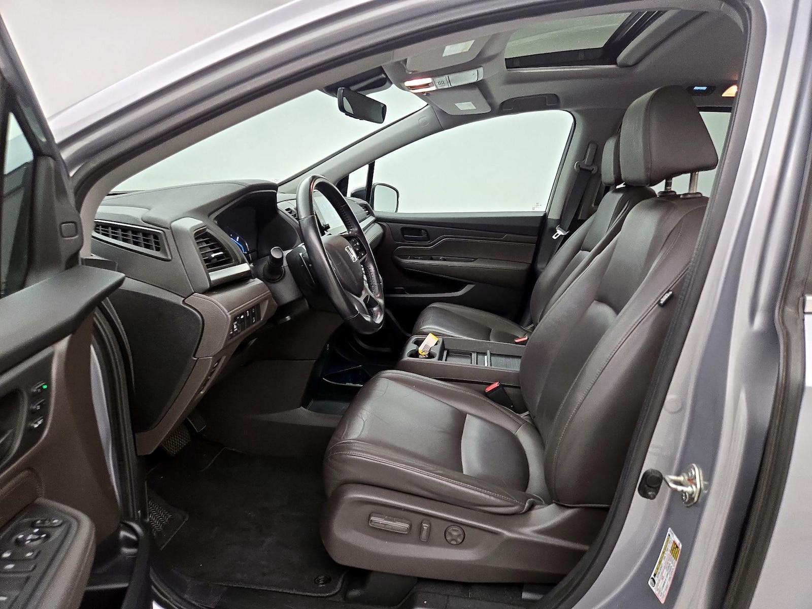 2018 Honda Odyssey EX-L - Photo 12
