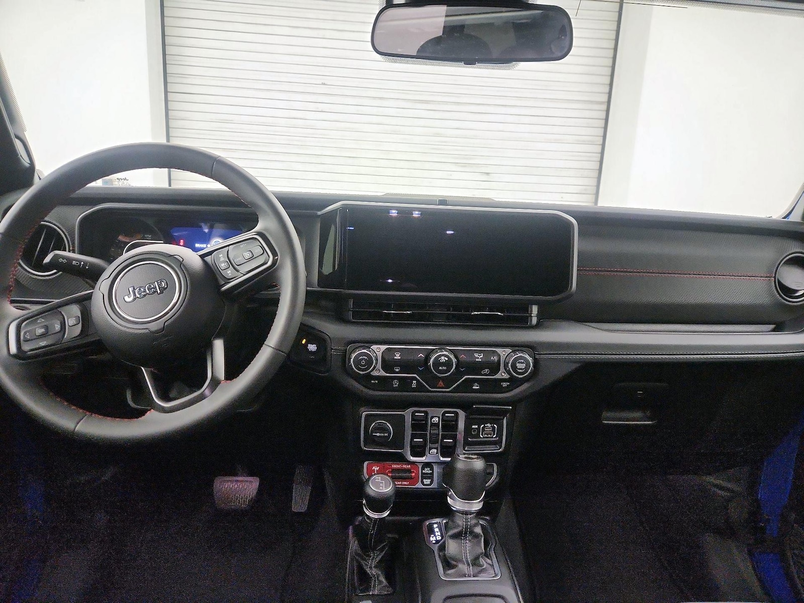 2025 Jeep Wrangler 4-Door Rubicon - Photo 10