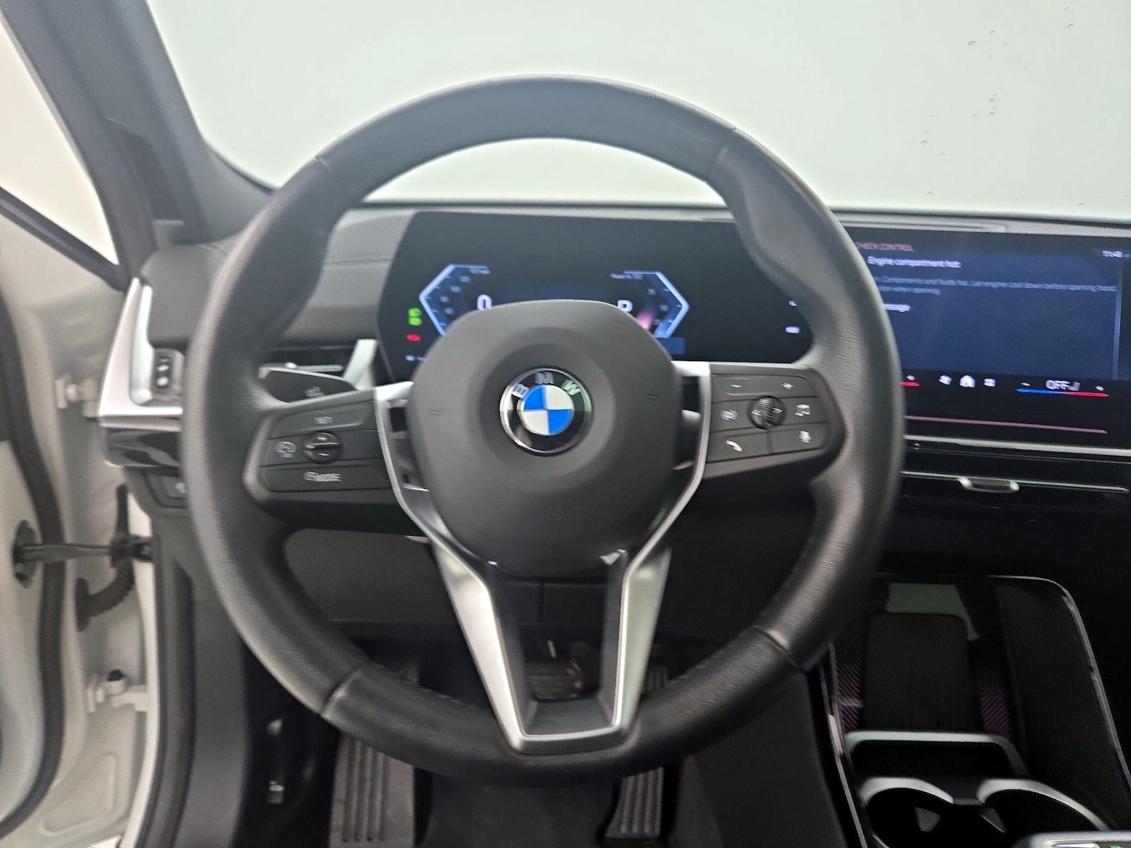 2026 BMW X2 28i - Photo 11