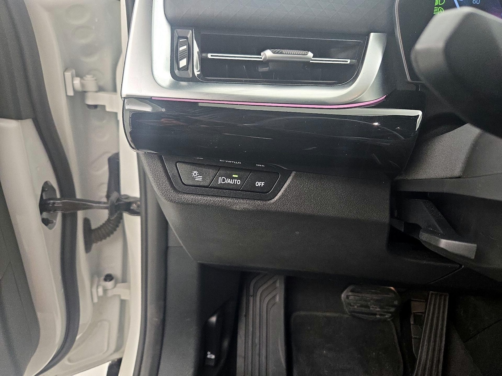 2026 BMW X2 28i - Photo 14