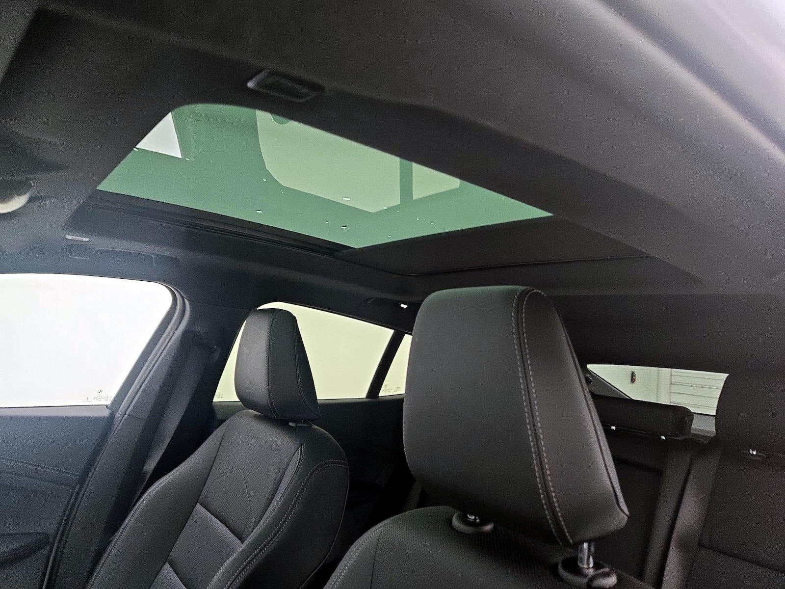 2026 BMW X2 28i - Photo 21