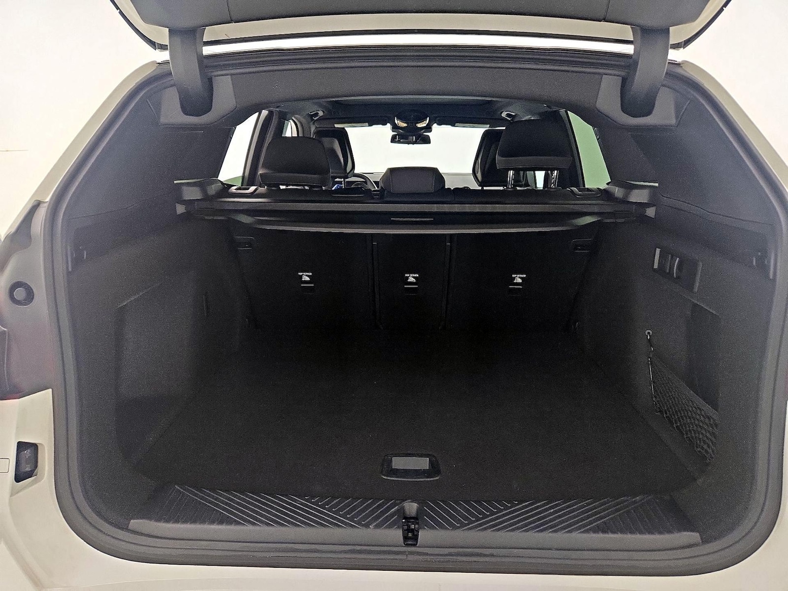 2026 BMW X3 30 - Photo 21