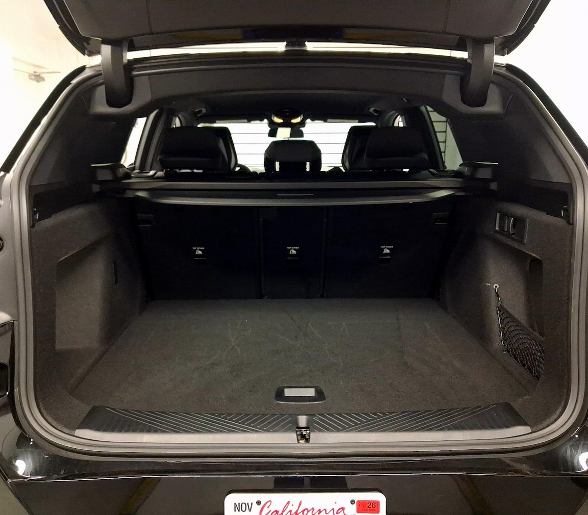 Trunk/Cargo (Seats Up)
