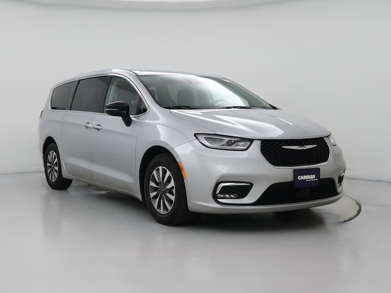 2024 Chrysler Pacifica Select