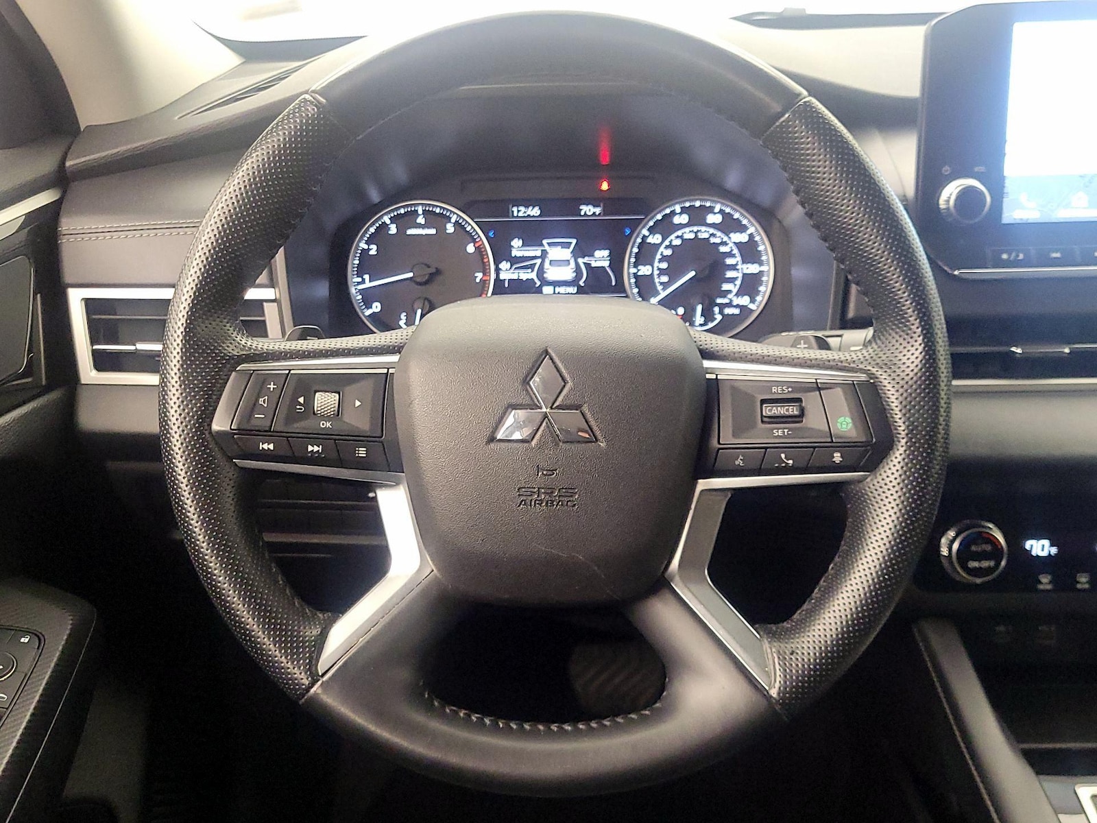 2024 Mitsubishi Outlander SE - Photo 11