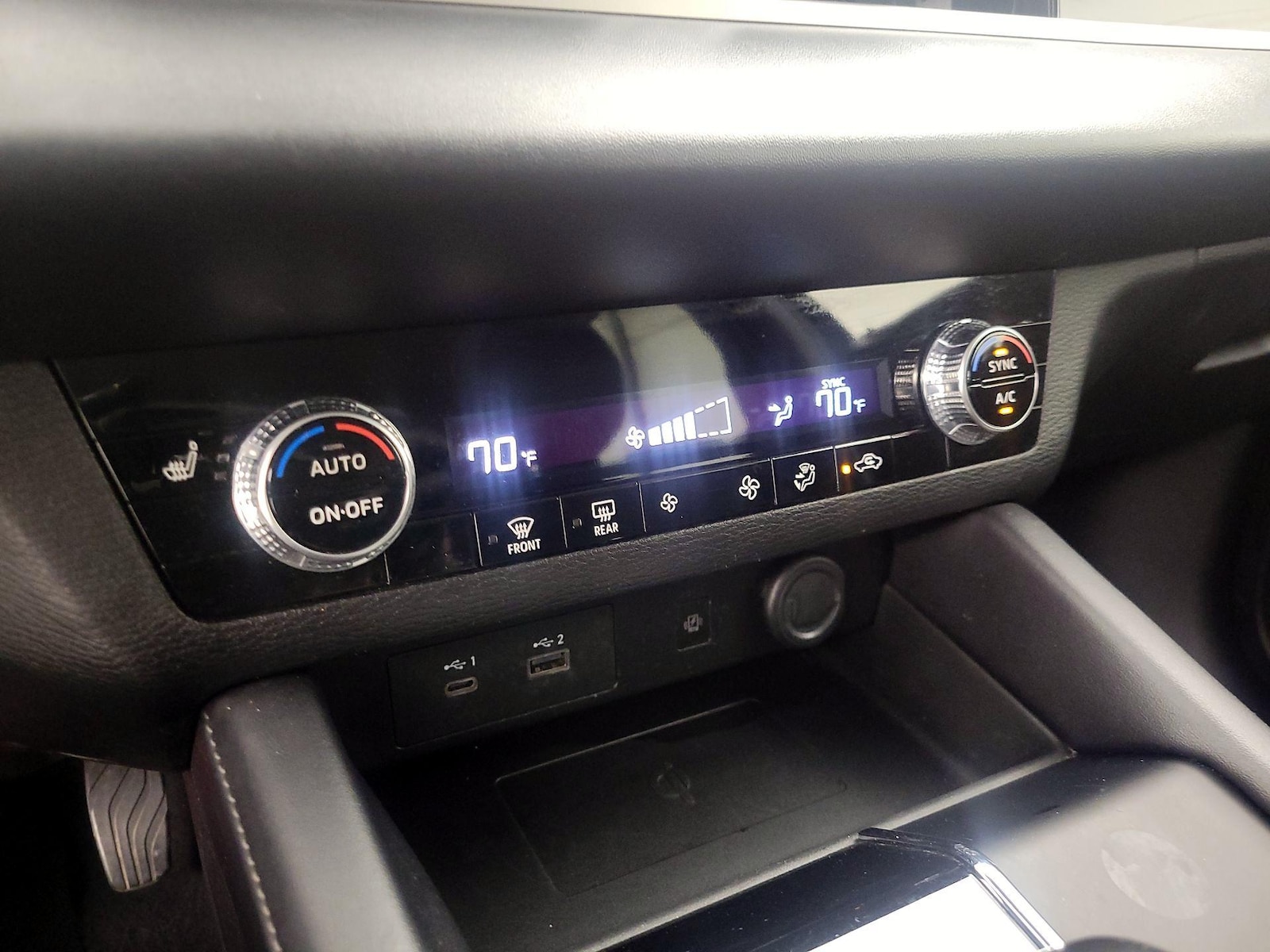 2024 Mitsubishi Outlander SE - Photo 18