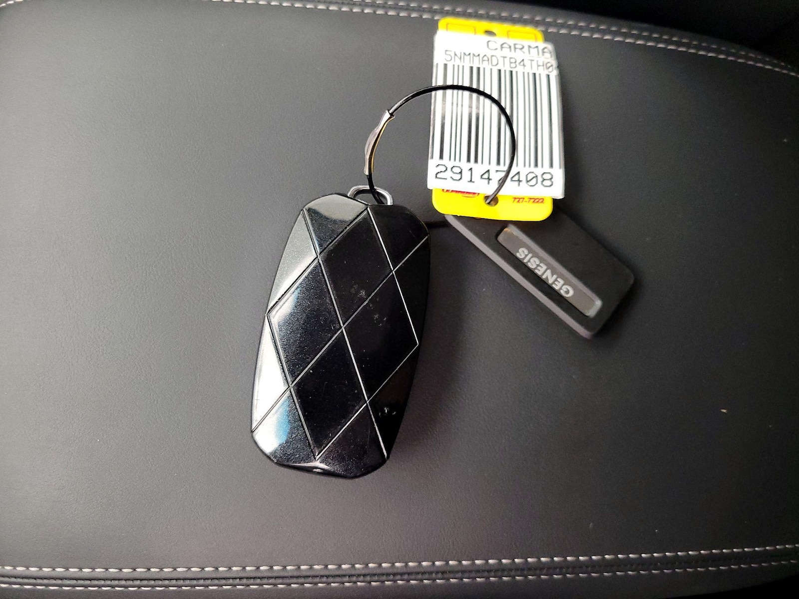 2026 GENESIS GV70 Standard - Photo 24