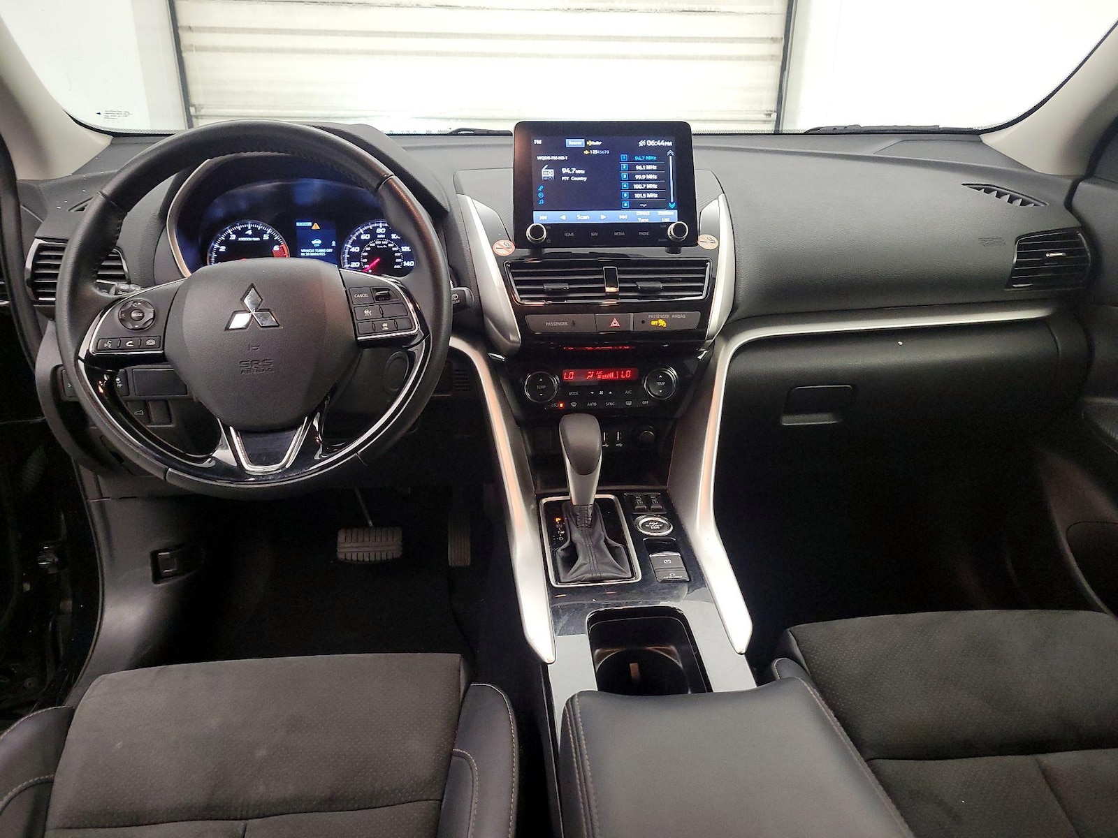 2025 Mitsubishi Eclipse Cross SE - Photo 10