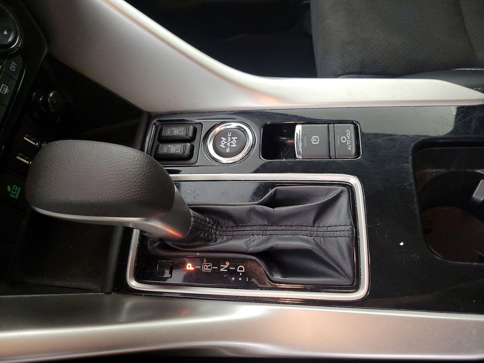 2025 Mitsubishi Eclipse Cross SE - Photo 18