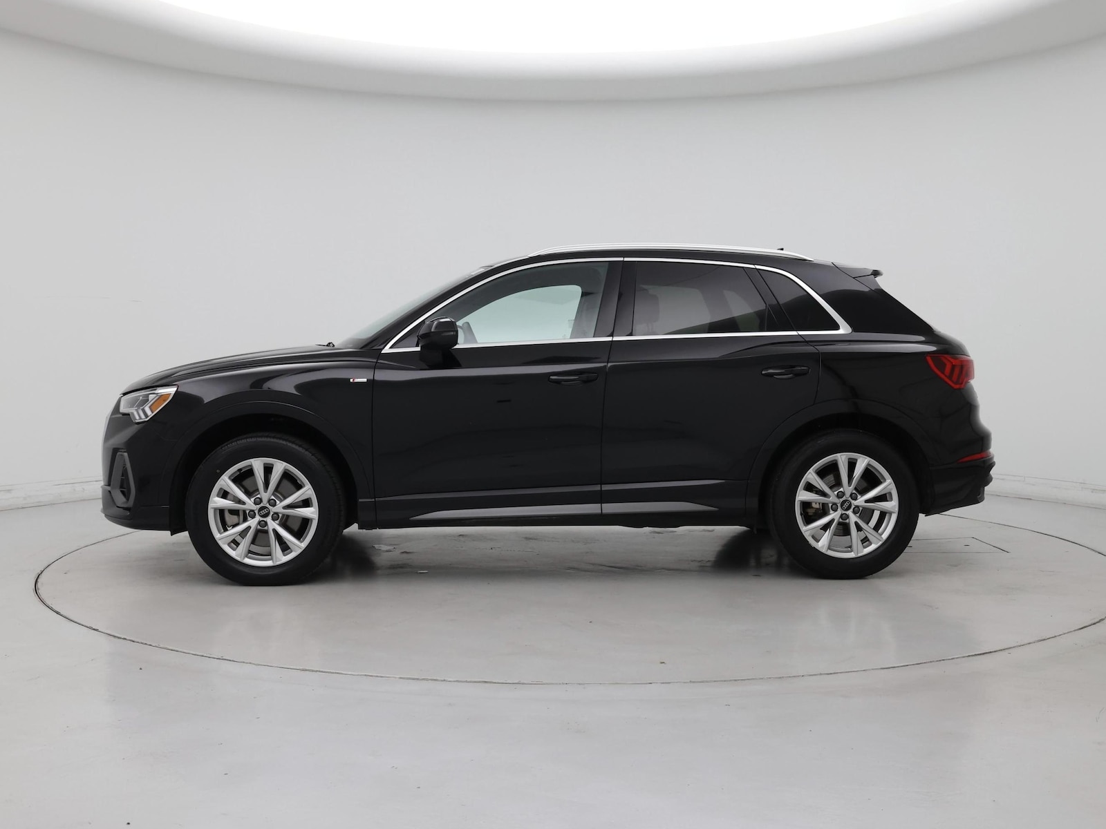 2025 Audi Q3 S Line Premium - Photo 4