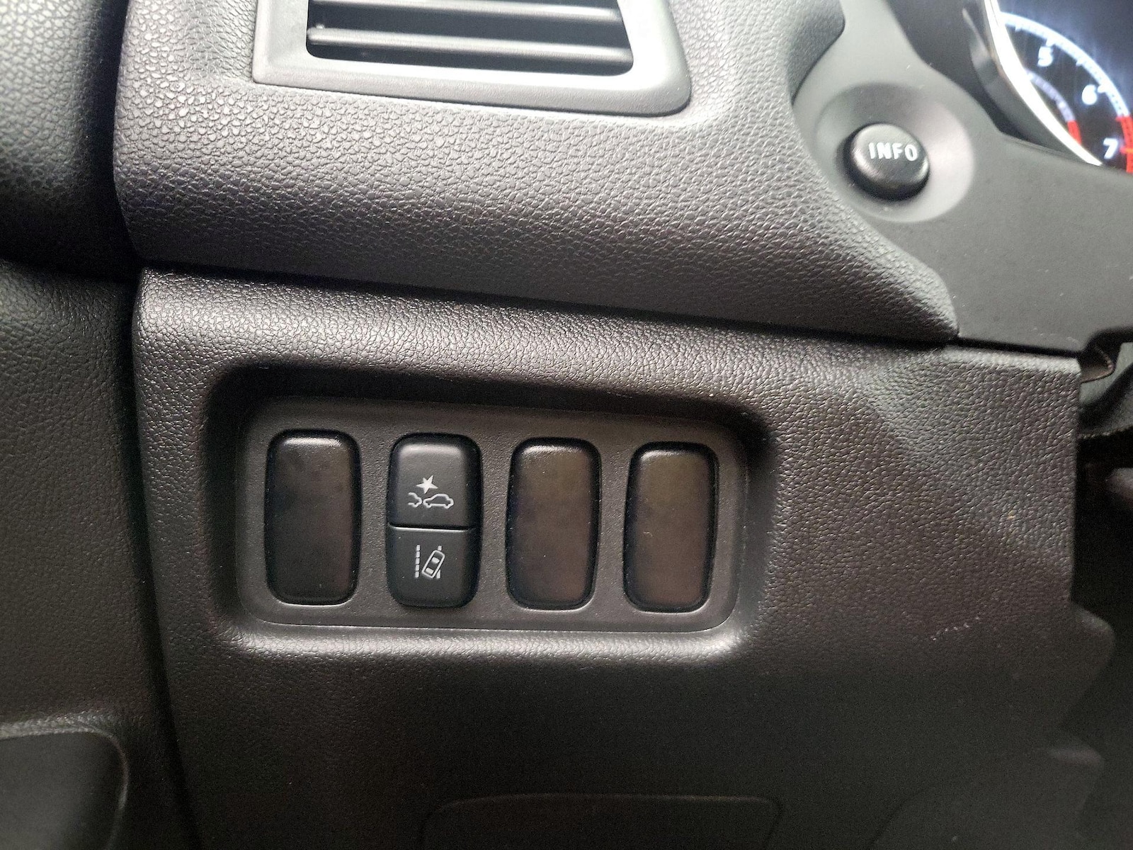 2025 Mitsubishi Outlander Sport ES - Photo 14