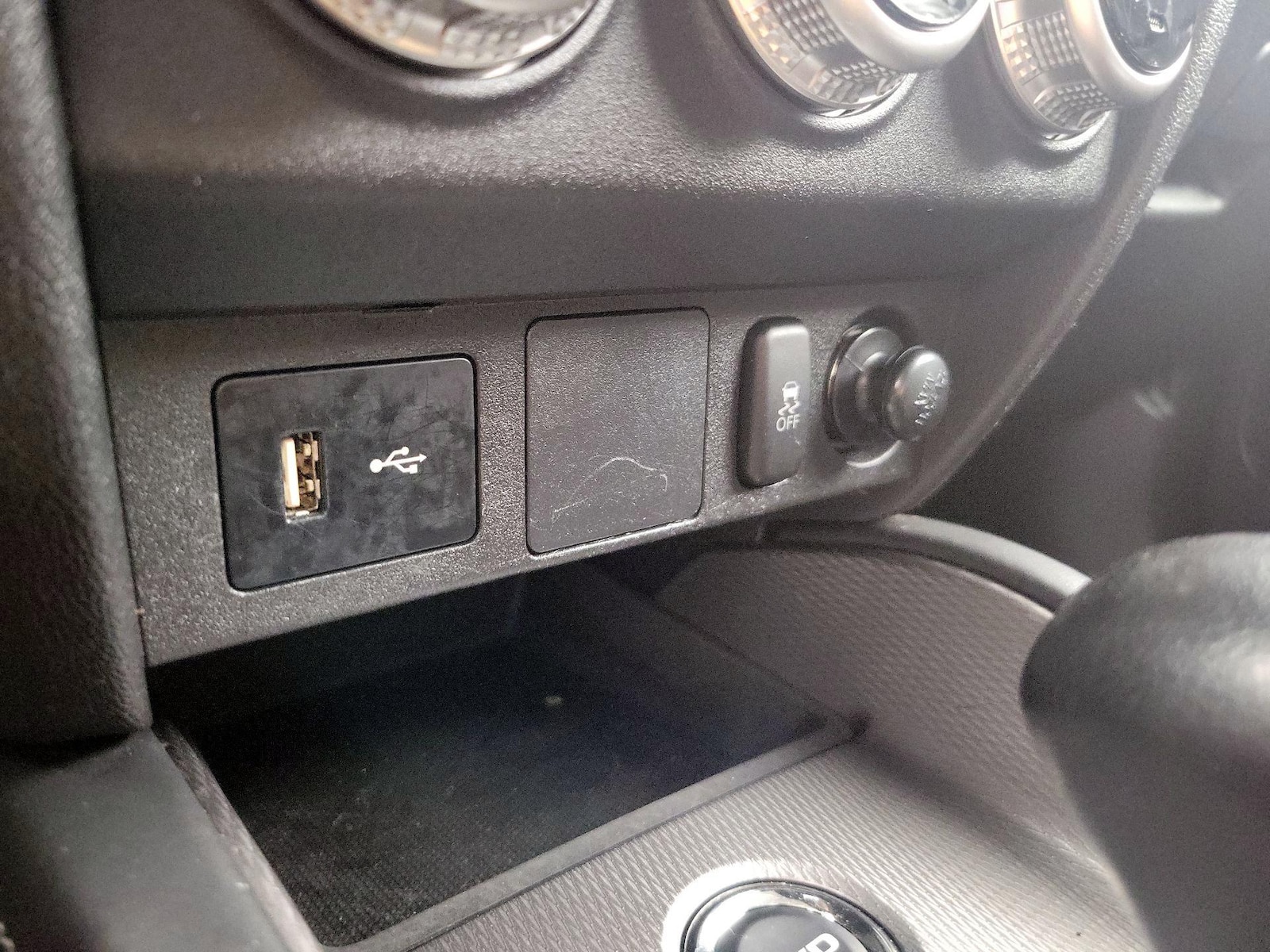 2025 Mitsubishi Outlander Sport ES - Photo 19
