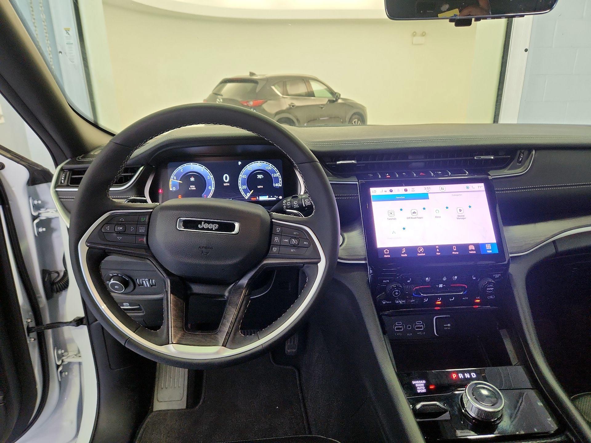 Thumbnail: 2025 Jeep Grand Cherokee - 10
