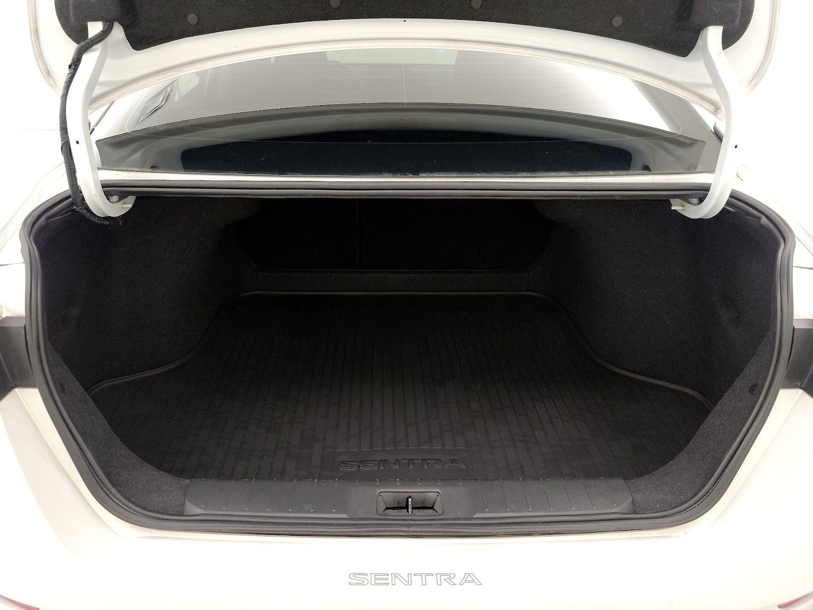 2023 Nissan Sentra SR - Photo 21
