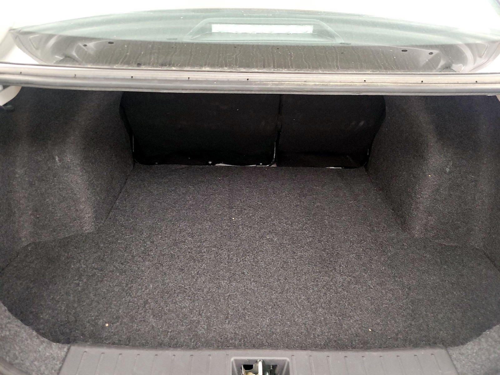 2025 Nissan Versa Sedan SV - Photo 20