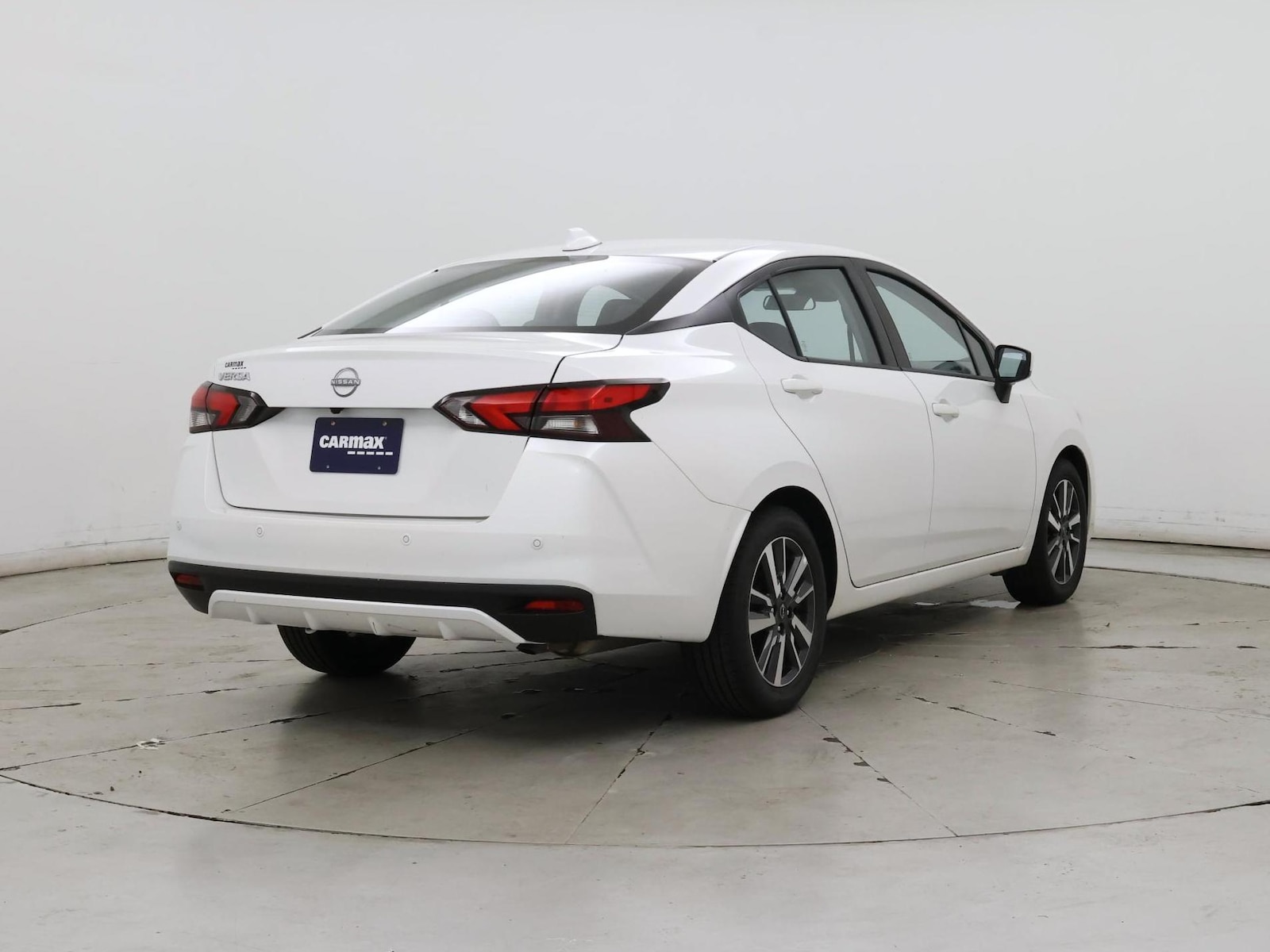 2025 Nissan Versa Sedan SV - Photo 9